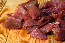 Гуляш из мяса лося