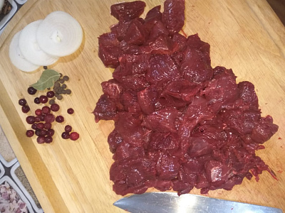 Превью Гуляш из мяса марала